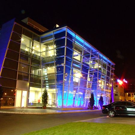 Hotel Metropolitan By Belgrade Arena Εξωτερικό φωτογραφία