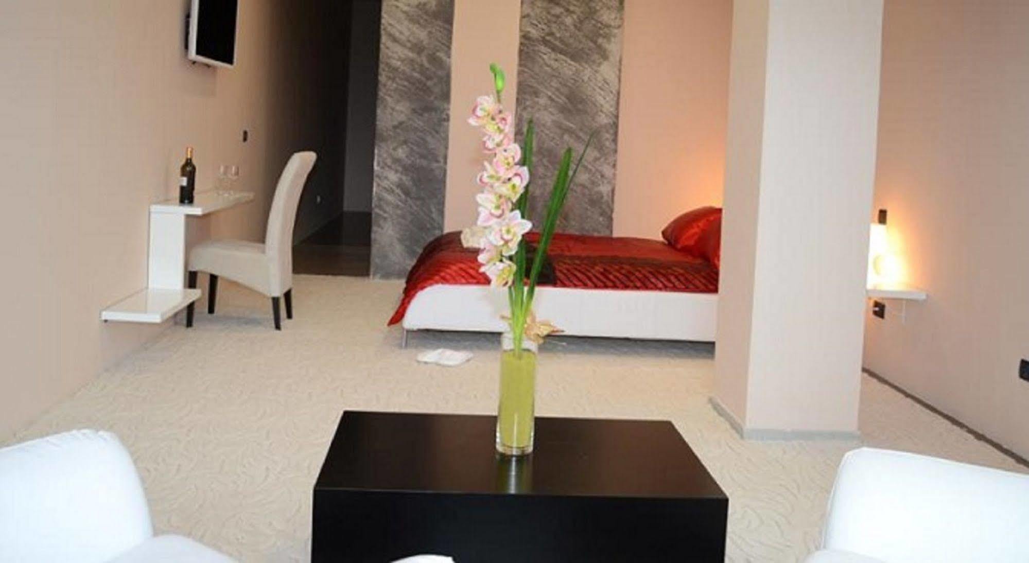 Hotel Metropolitan By Belgrade Arena Εξωτερικό φωτογραφία